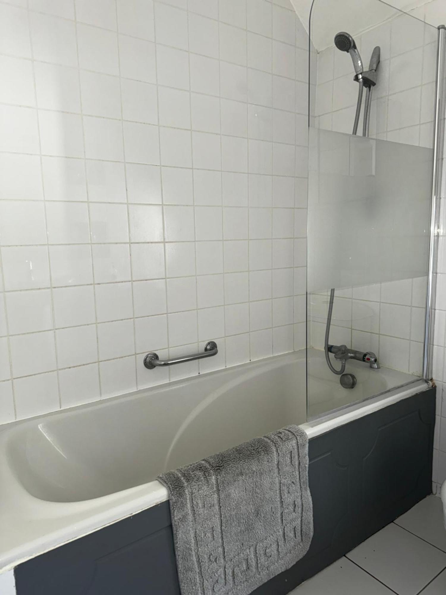 Apartment In Canford Cliffs Close To Sandbanks Beach プール エクステリア 写真