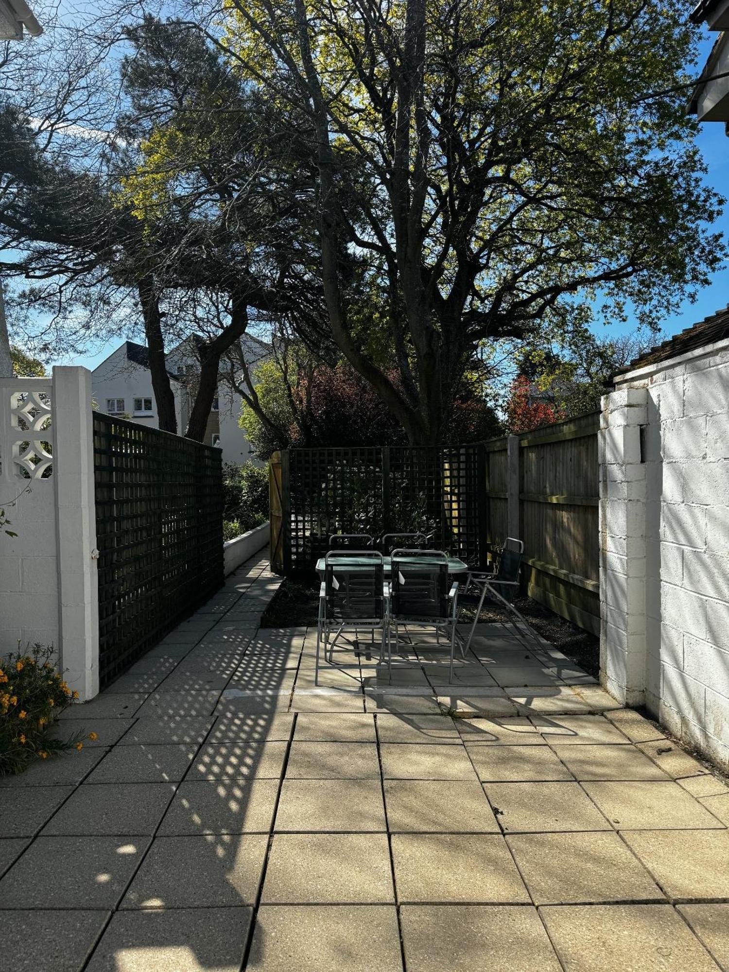 Apartment In Canford Cliffs Close To Sandbanks Beach プール エクステリア 写真