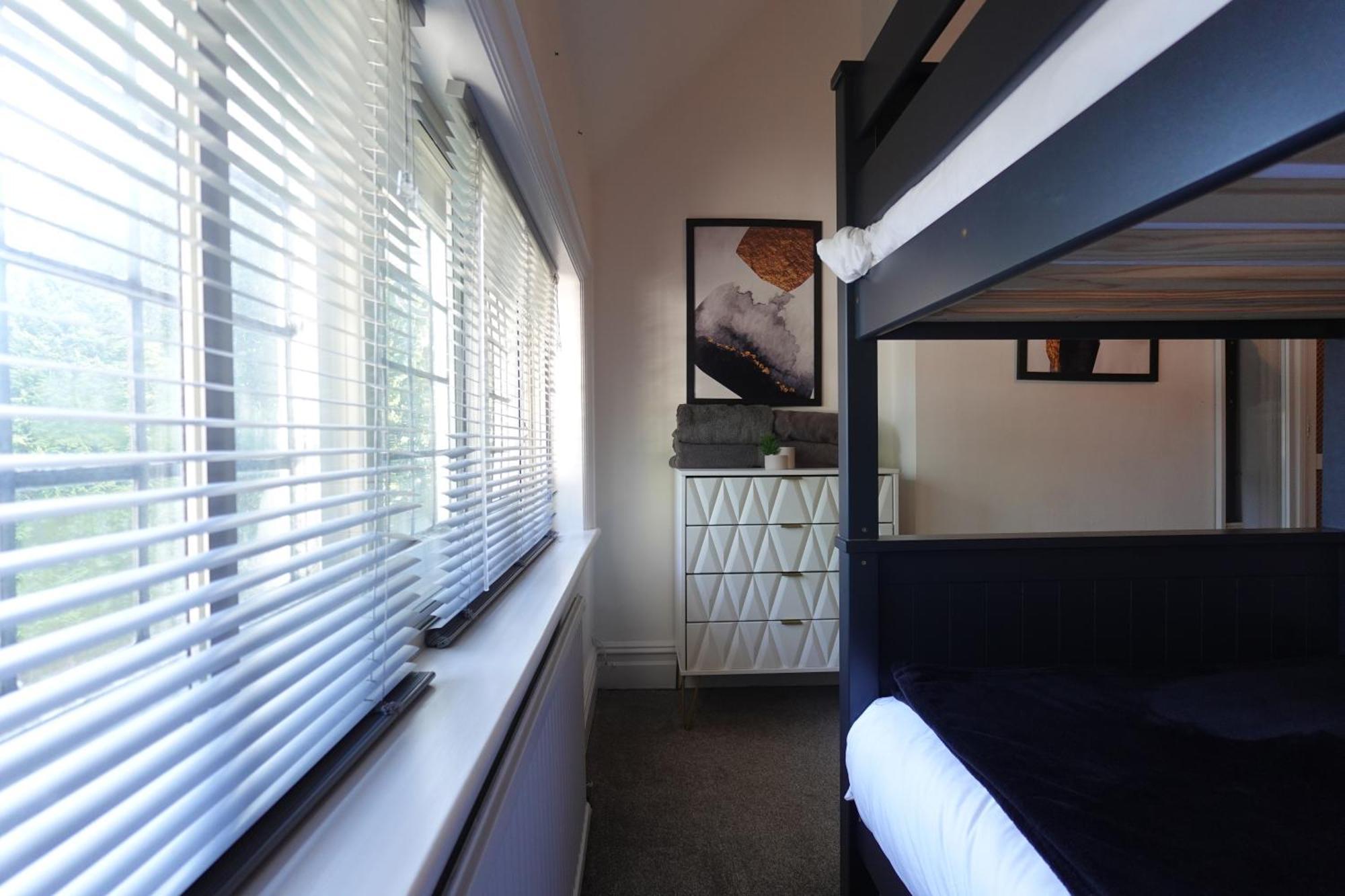 Apartment In Canford Cliffs Close To Sandbanks Beach プール エクステリア 写真