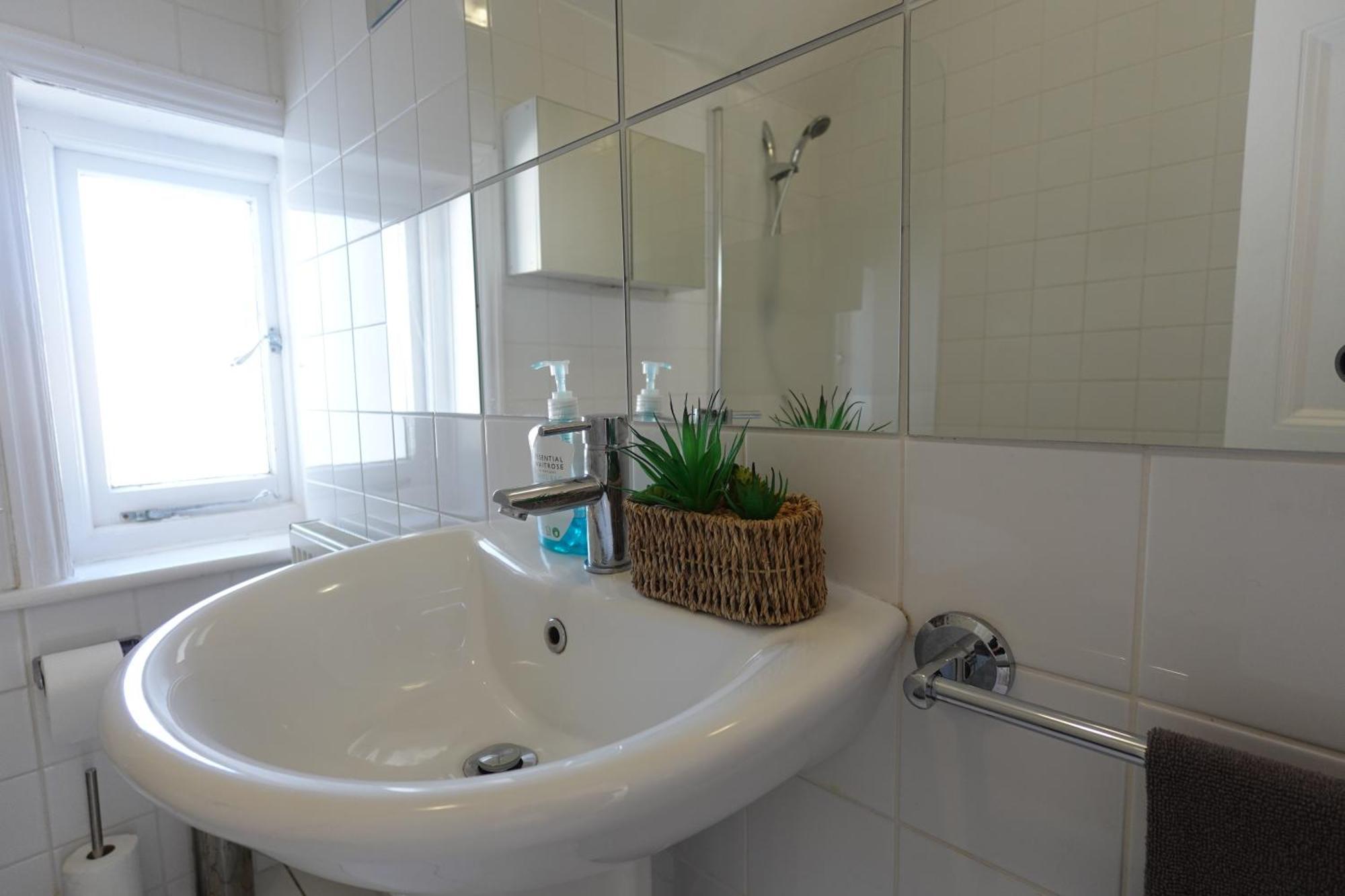 Apartment In Canford Cliffs Close To Sandbanks Beach プール エクステリア 写真