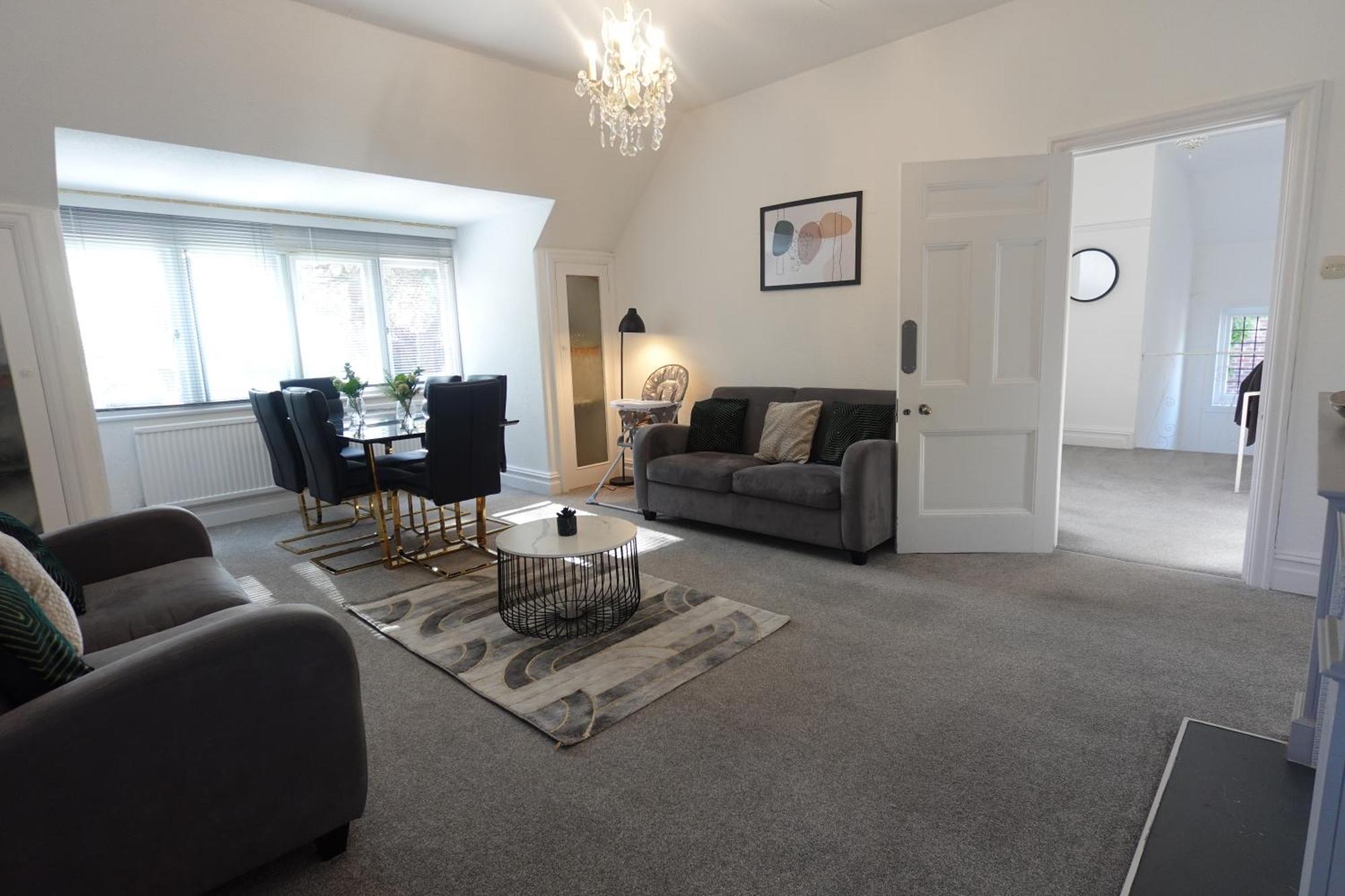 Apartment In Canford Cliffs Close To Sandbanks Beach プール エクステリア 写真